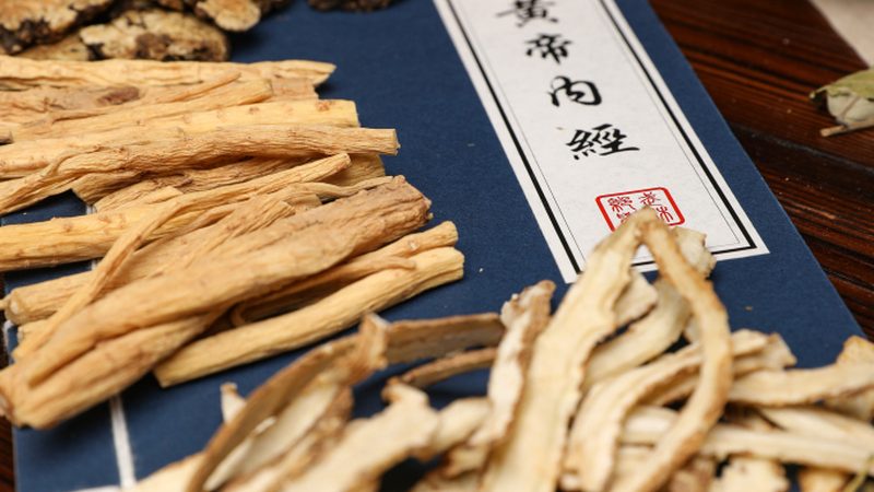 小标题：头部刮痧与脱发的关系
