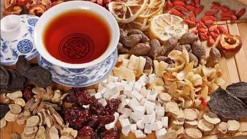 夏季养生保健药膳配方：古法炮制与现代科学的结合